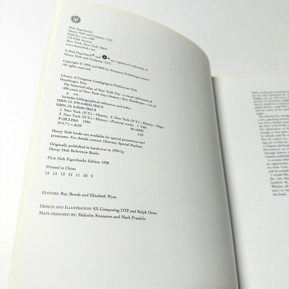 The Historical Atlas of New York City A Visual Celebration Eric Homberger 2005 - Picture 3 of 16